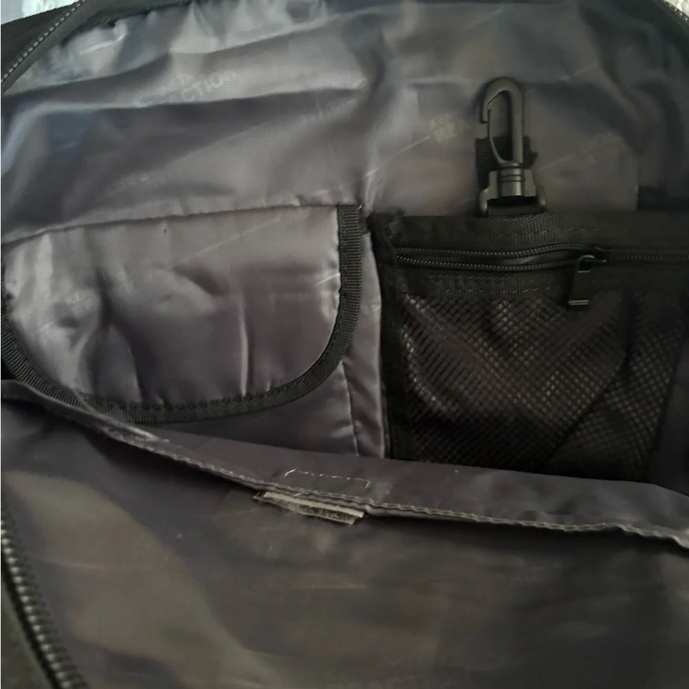 Kenneth Cole Reaction Manhattan Commuter Slim Backpack 16
